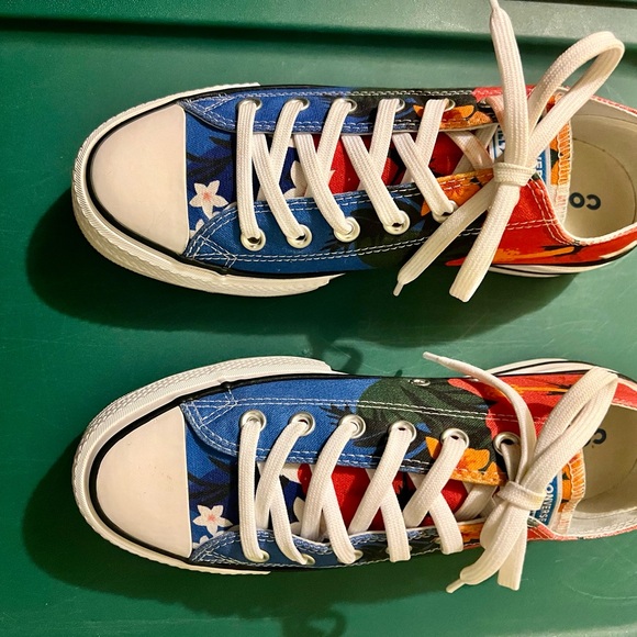 Cute, Colorful, Converse!! - Picture 2 of 6